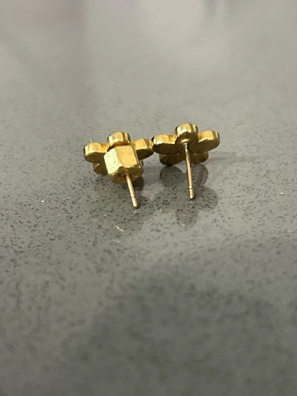 Marc by Marc Jacobs discontinued gold flower stud earrings